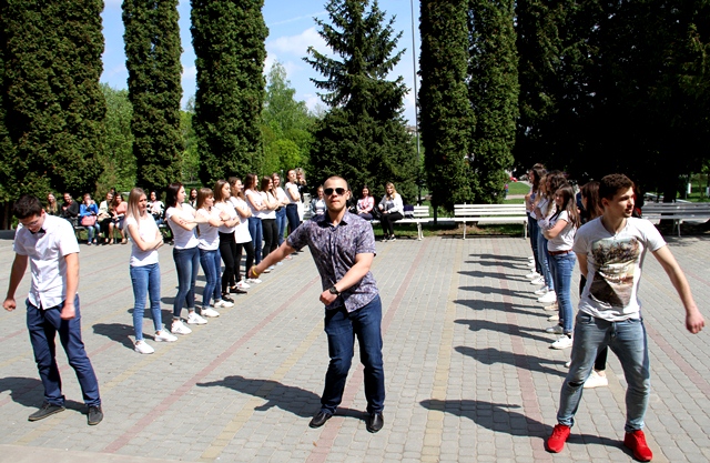 Танцювальний флешмоб